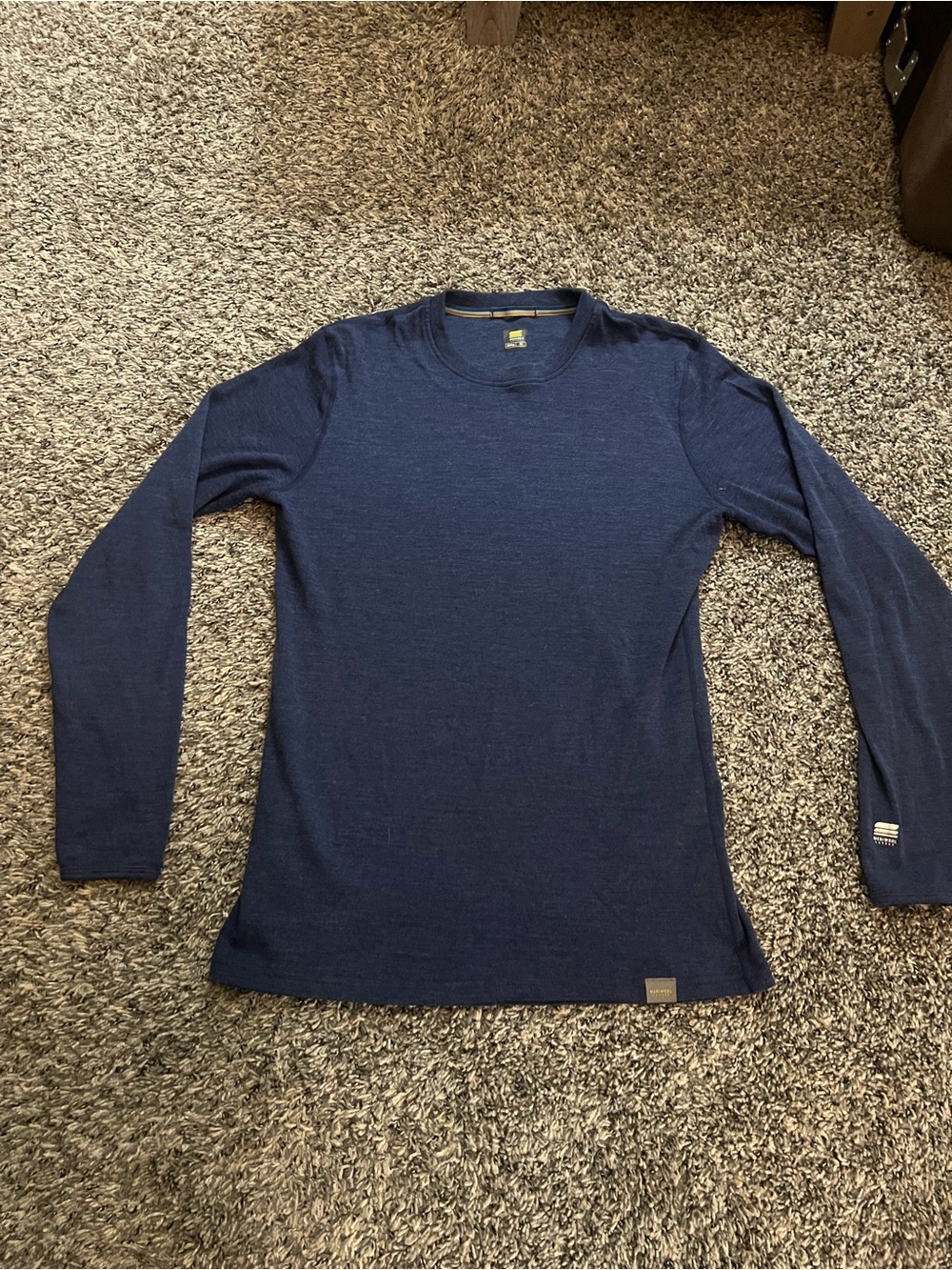 Men's Long-Sleeve Crewneck Shirt in Navy Blue